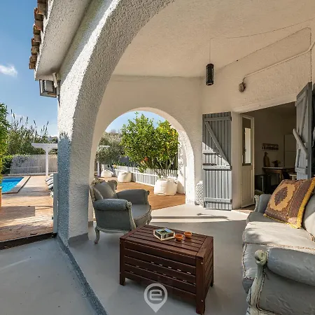 Virago Villa *
